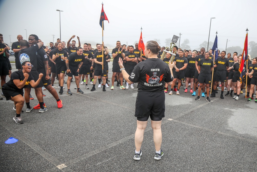 Sustainment Soldiers host squad fitness competition