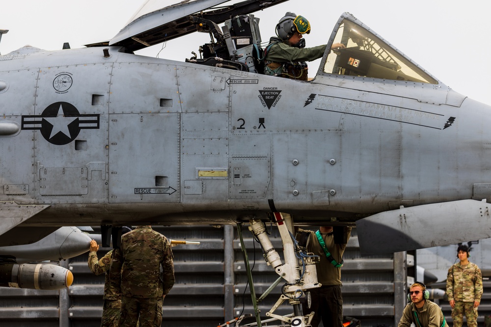 The Sky's the Limit: USAF 25th Fighter Squadron conducts flight operations in South Korea for KFT23