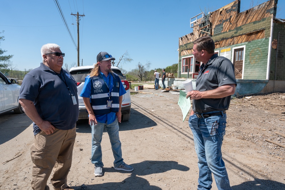 FEMA Canvasses Neighborhoods Where Tornado Touched Down