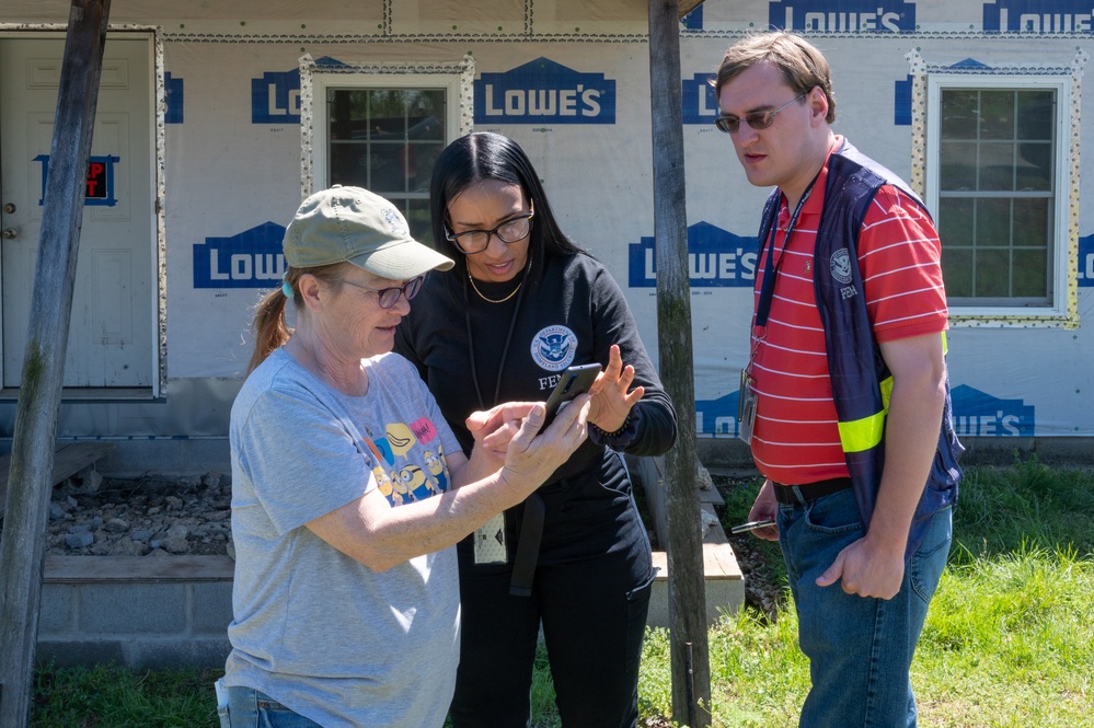 FEMA Canvasses Neighborhoods Where Tornado Touched Down