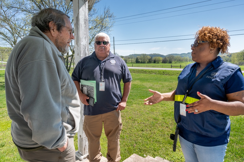 FEMA Canvasses Neighborhoods Where Tornado Touched Down