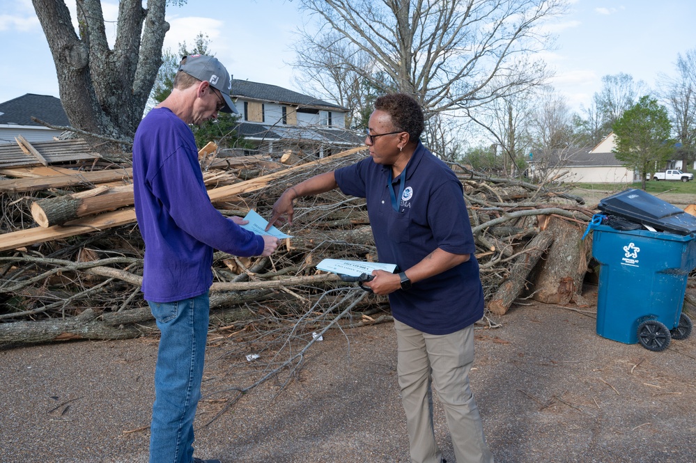 FEMA Canvasses Neighborhoods Where Tornado Touched Down