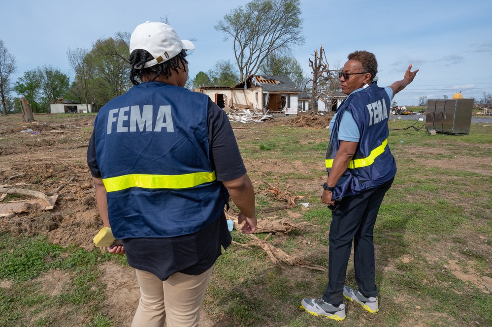 FEMA Canvasses Neighborhoods for Tornado Survivors