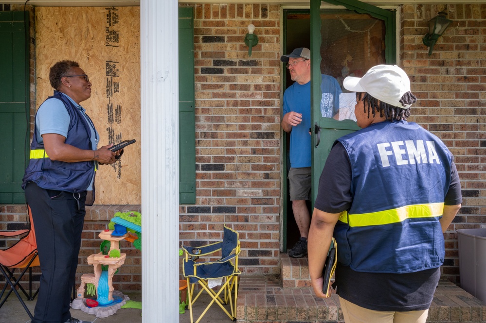 FEMA Canvasses Neighborhoods for Tornado Survivors