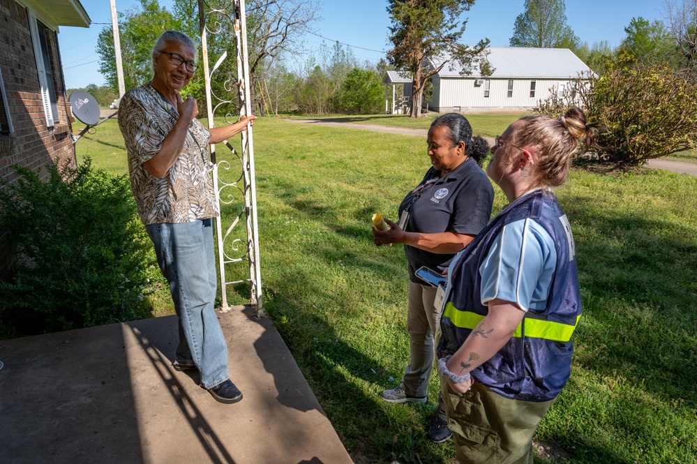 FEMA Canvasses Neighborhoods for Tornado Survivors