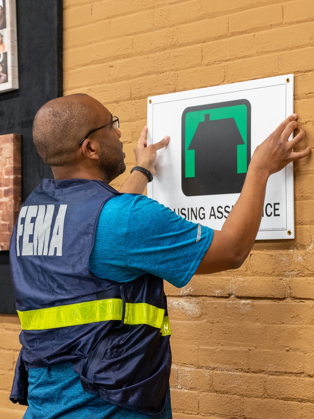 FEMA Canvasses Neighborhoods for Tornado Survivors