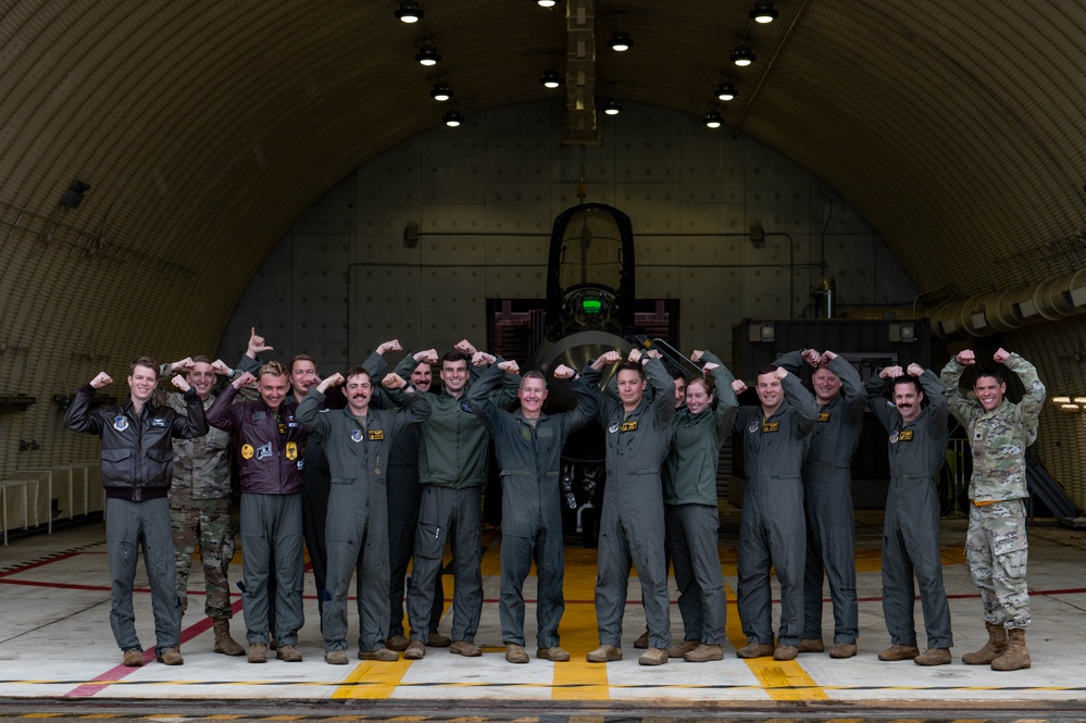 Wolf Pack bids farewell to Col John Caldwell