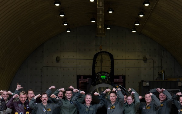 Wolf Pack bids farewell to Col John Caldwell