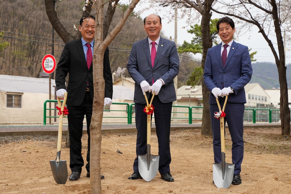 Camp Casey &amp; Dongducheon Host First Cooperation Council Engagement