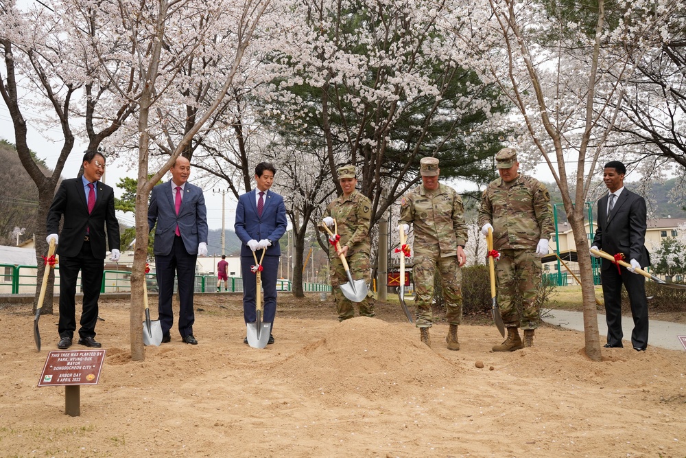 Camp Casey &amp; Dongducheon Host First Cooperation Council Engagement