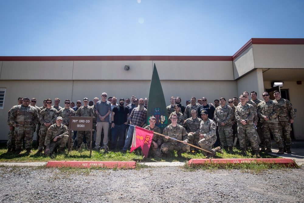 EOD technicians gather for 20 year reunion