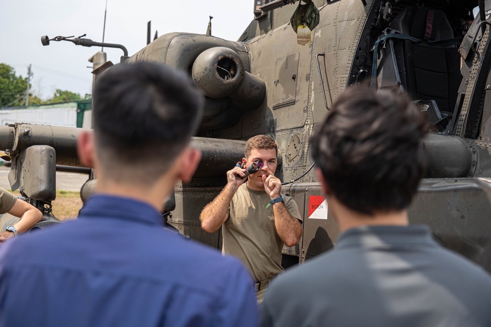 University of Hawaii Students tour Fort Magsaysay