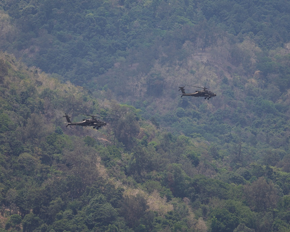 2-6 Cavalry Squadron littoral live fire in Zambales, Philippines