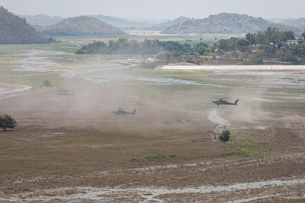 2-6 Cavalry Squadron littoral live fire in Zambales, Philippines