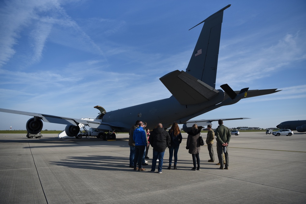 German leaders from the local community observe an aerial refueling mission