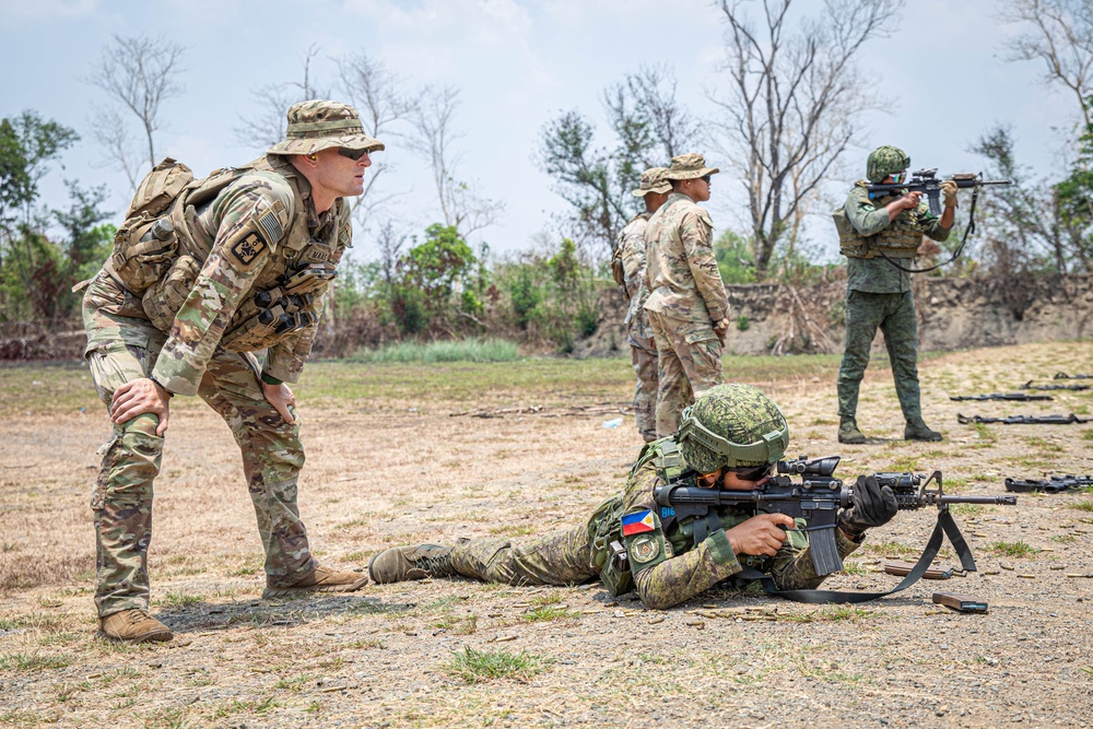 1-27 Charlie at Combined Range with Australian Defense Force and the Philippine Army on Fort Magsaysay, Philippines