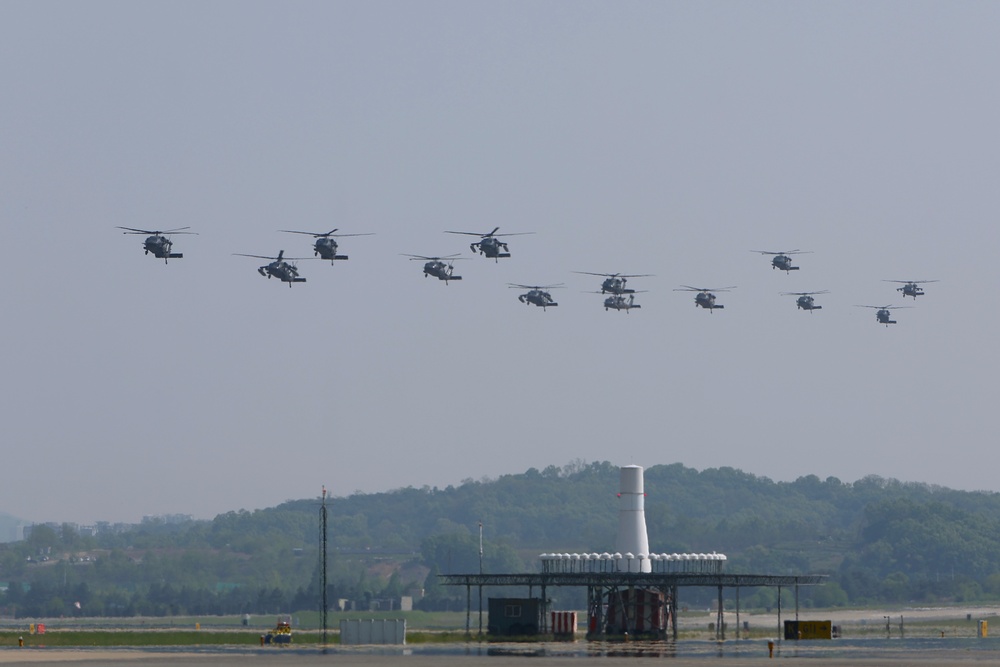 A Kettle of Hawks: 2-2 Assault Helicopter Battalion Returns from their Field Training Exercise