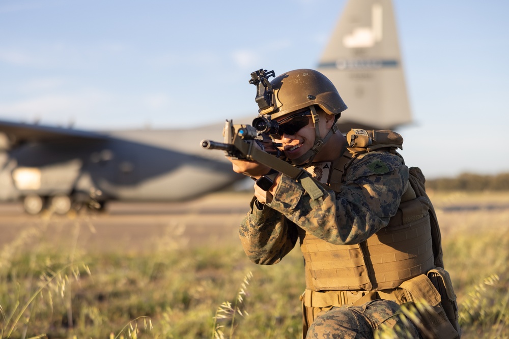 2/10 Marines Conduct a HIRAIN in Italy