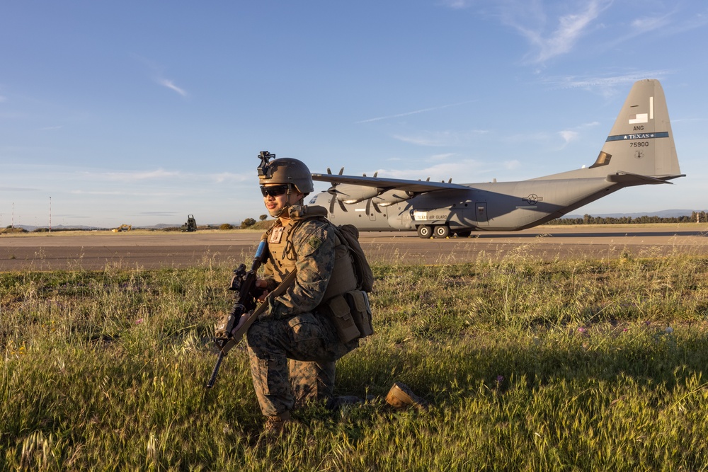 2/10 Marines Conduct a HIRAIN in Italy