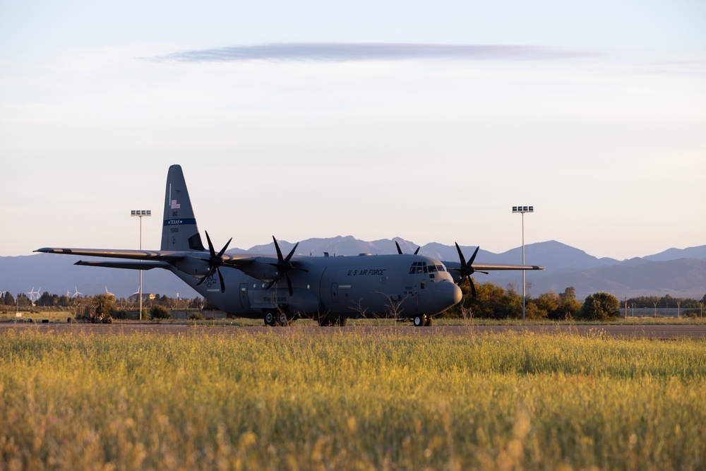 2/10 Marines Conduct a HIRAIN in Italy