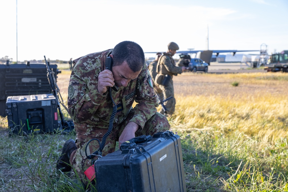 2/10 Marines Conduct a HIRAIN in Italy