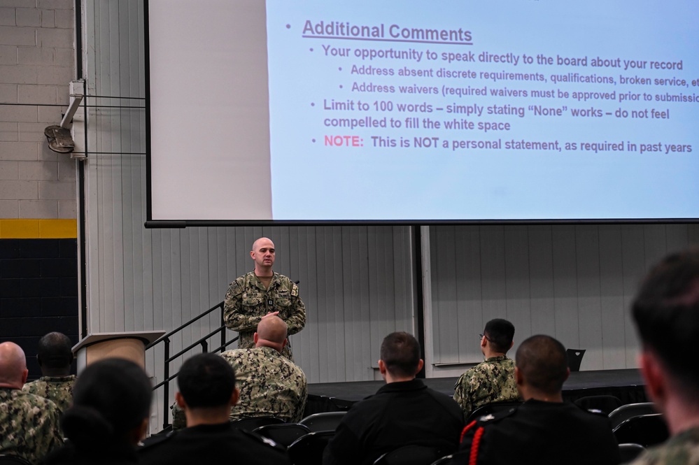 SWESC GL hosts Great Lakes area LDO and CWO Recruitment Brief