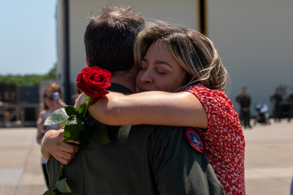 CVW-7 squadrons returned to homeport.