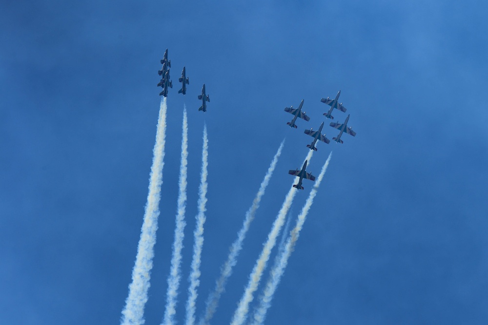 DVIDS - Images - Italy's Frecce Tricolori aerobatic team fly the skies of  Aviano [Image 5 of 12]