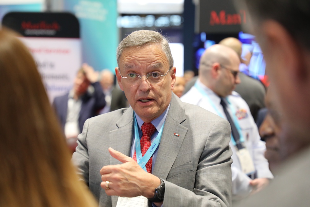 Dr. Lester Martinez-Lopez tours the Federal Health Pavilion at the HIMSS Conference