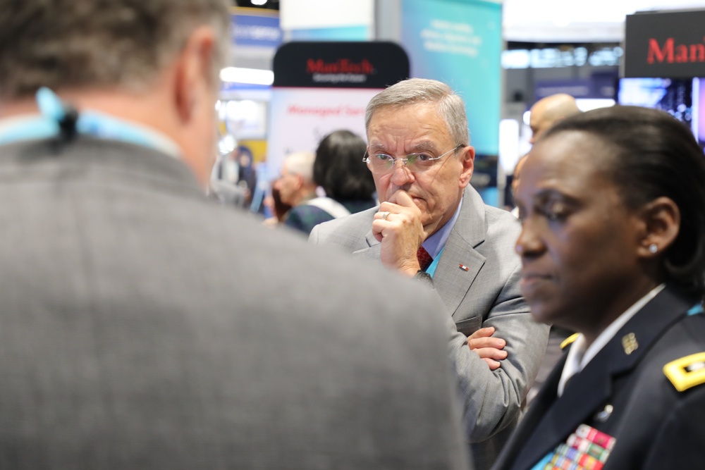 Dr. Lester Martinez-Lopez tours the Federal Health Pavilion at the HIMSS Conference