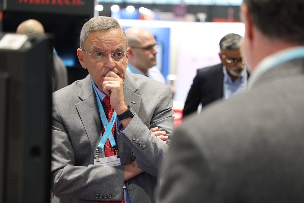 Dr. Lester Martinez-Lopez tours the Federal Health Pavilion at the HIMSS Conference