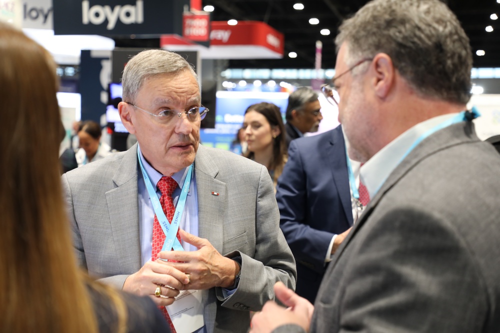 Dr. Lester Martinez-Lopez tours the Federal Health Pavilion at the HIMSS Conference