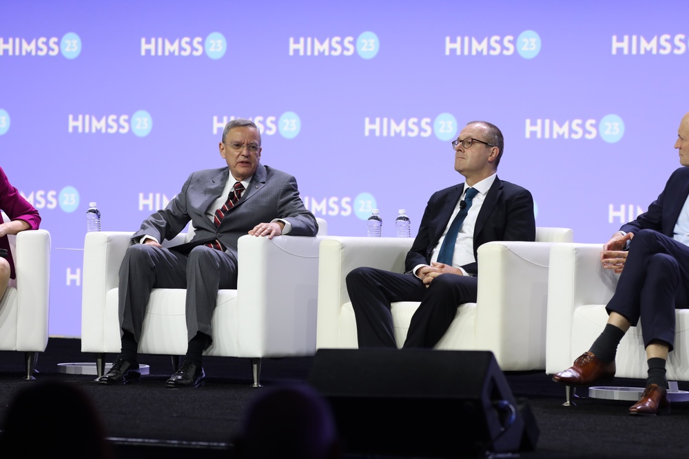 Dr. Lester Martinez-Lopez speaks at the HIMSS Conference