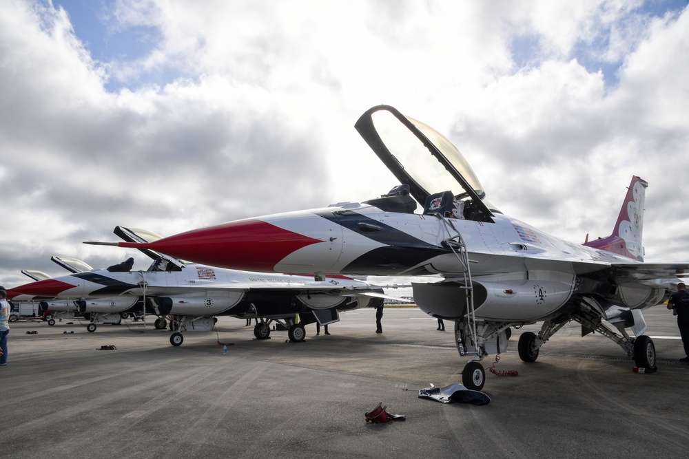 DVIDS - Images - Thunderbirds arrive for the 2023 Thunder Over the ...