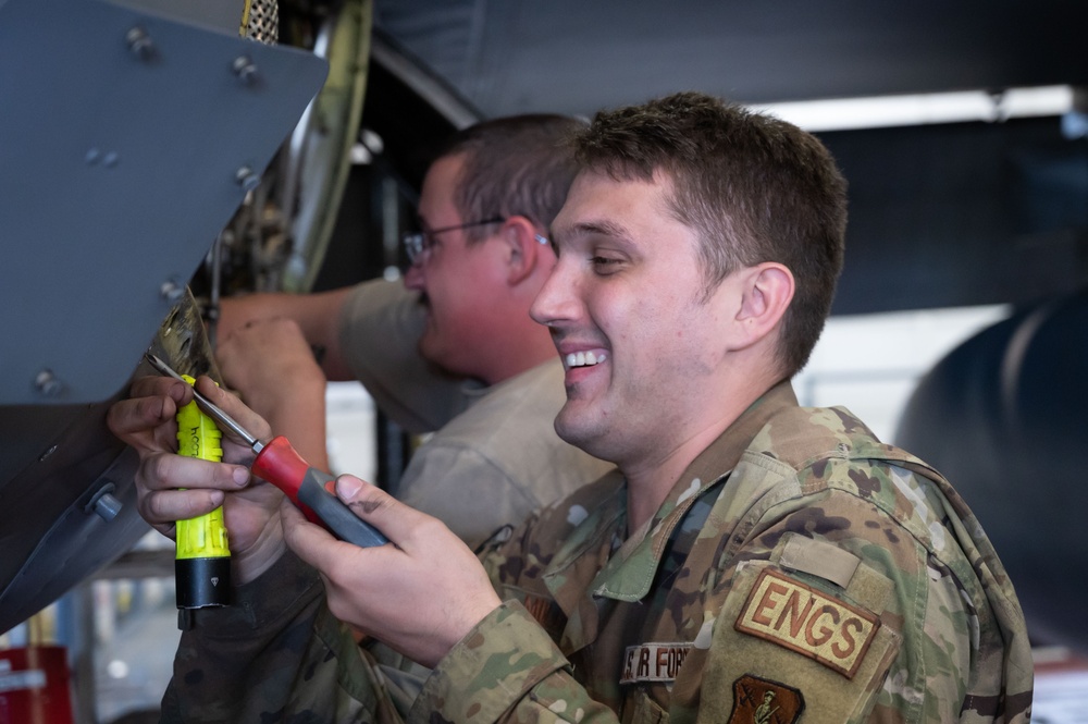 Members from Connecticut Air National Guard conduct ISO inspection on C-130H Hercules