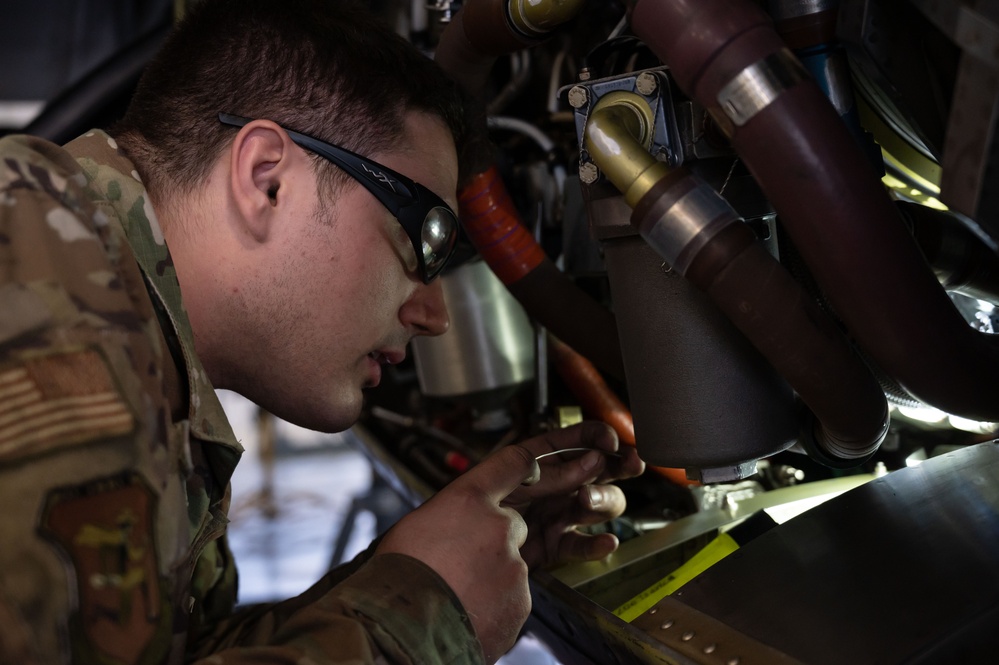 Members from Connecticut Air National Guard conduct ISO inspection on C-130H Hercules