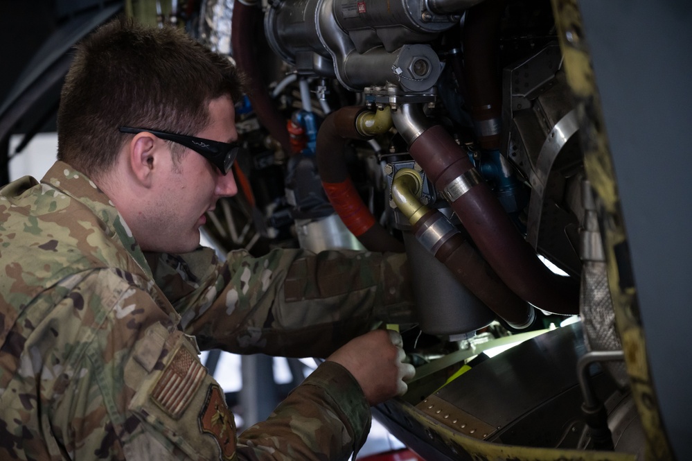 Members from Connecticut Air National Guard conduct ISO inspection on C-130H Hercules