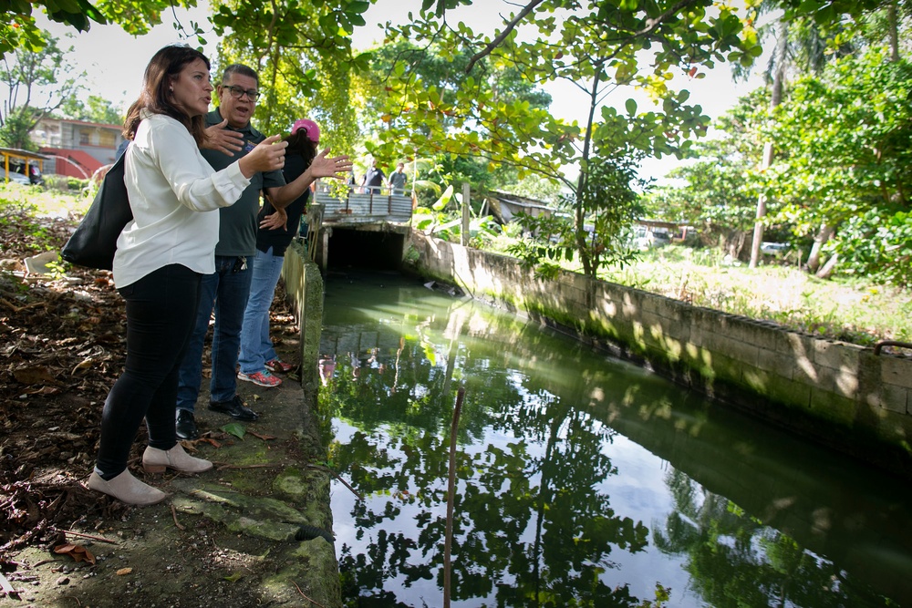 Victoria Salinas visits to Puerto Rico