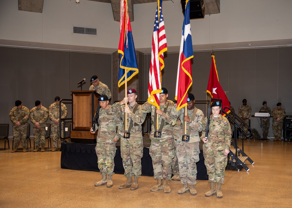 Texas Guardsmen from 56th IBCT, 1-143rd Airborne case colors to mobilize