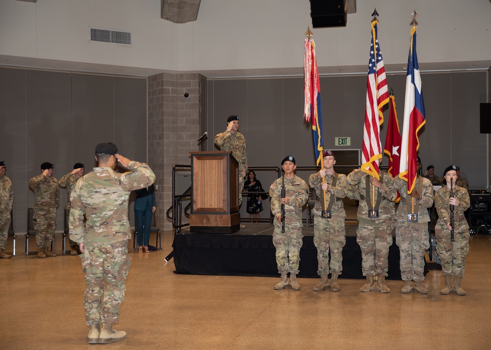 Texas Guardsmen from 56th IBCT, 1-143rd Airborne case colors to mobilize