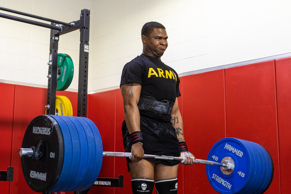 10th Mountain Artillery host 1000 pound challenge