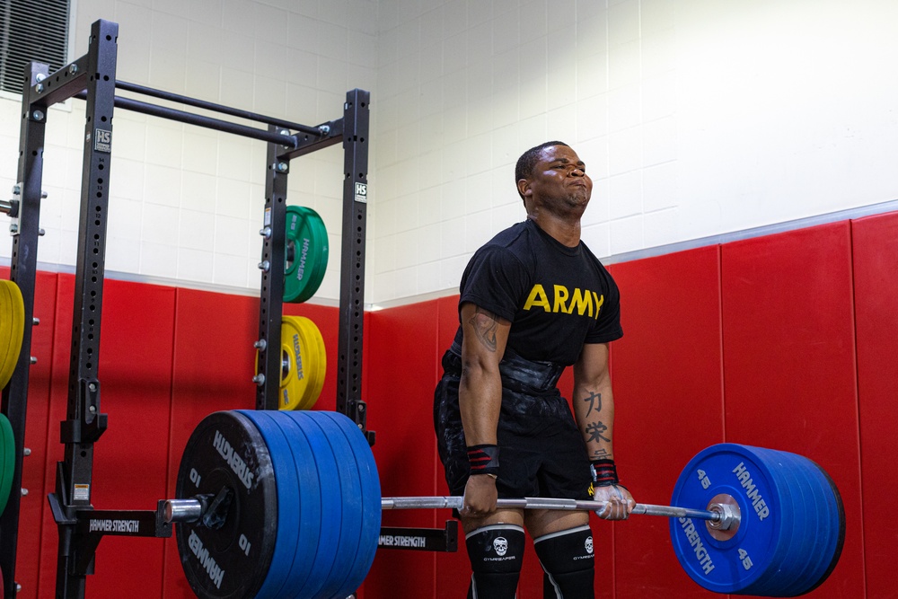 10th Mountain Artillery host 1000 pound challenge