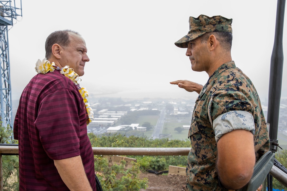 Senator Awa Visits Marine Corps Base Hawaii