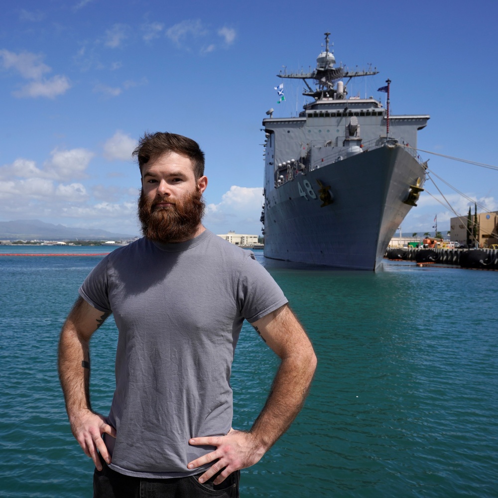 HRMC Electronics Technician Assists USS Ashland