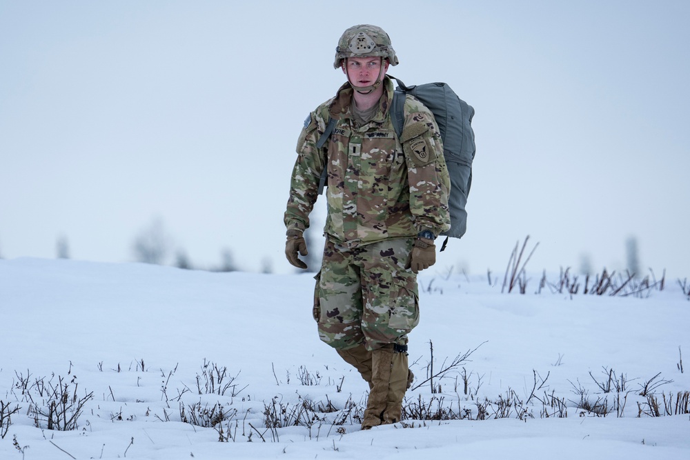 Army paratroopers, Air Force TACPs, and Air National Guard C-17s conduct joint airborne operations