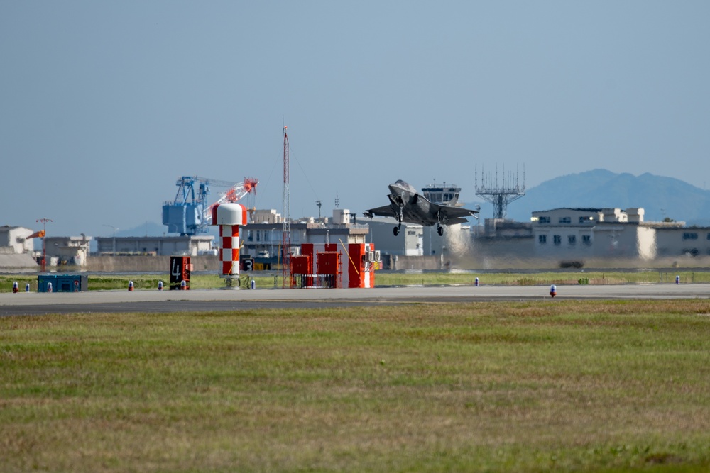 Locked and Loaded: Green Knights Take-off at MCAS Iwakuni