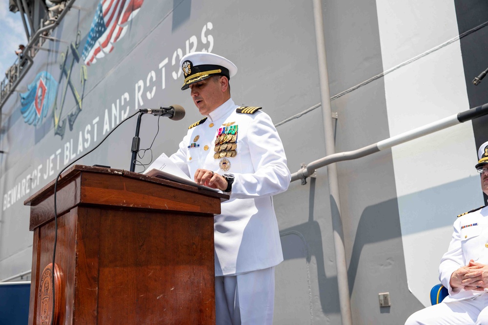 USS Makin Island Changes Command