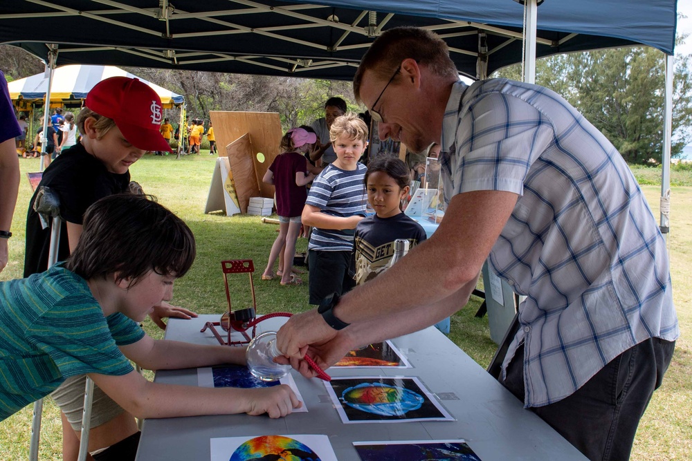 Pacific Missile Range Facility (PMRF) Hosts Earth Day Event