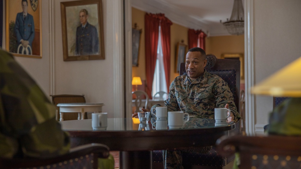 Maj. Gen. Worth Visits Marines with 2d CEB in Sweden