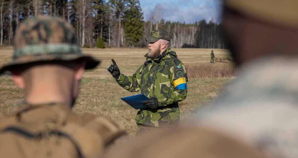 Maj. Gen. Worth Visits Marines with 2d CEB in Sweden